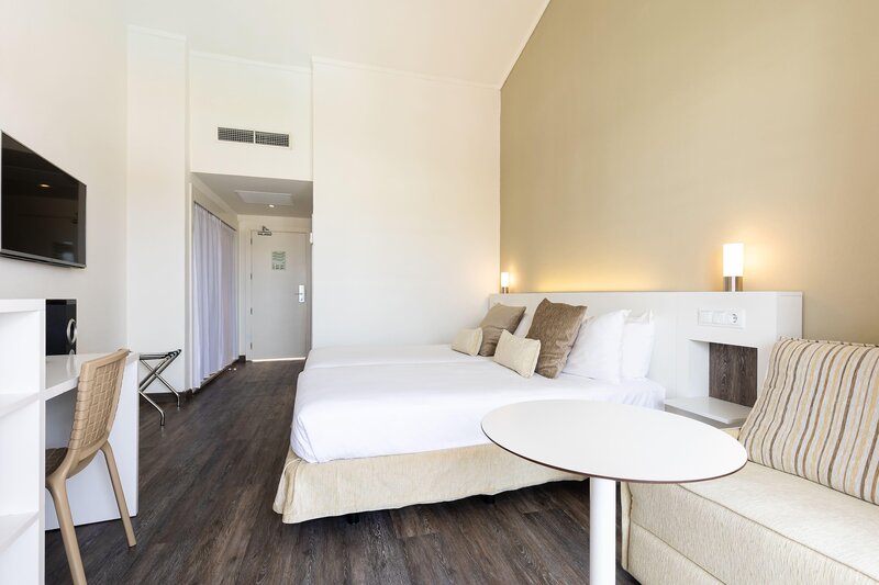 Sol Falcó Menorca 69