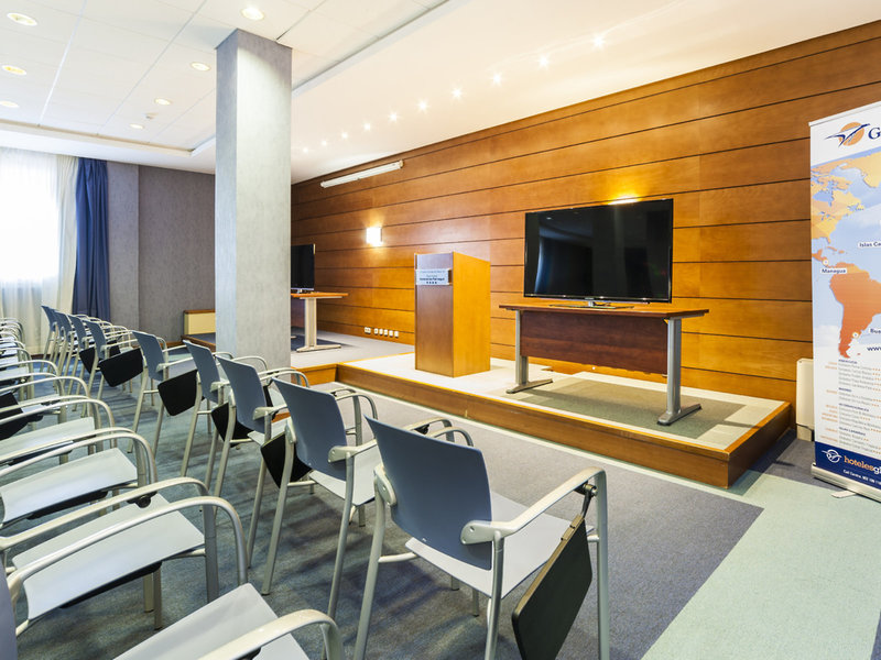 Globales Club Almirante Farragut 47