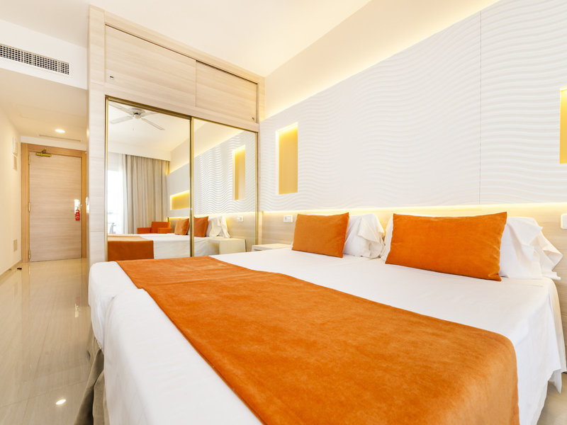 Globales Club Almirante Farragut 36