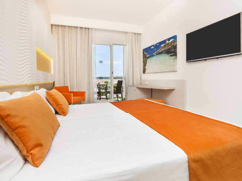 Globales Club Almirante Farragut 37