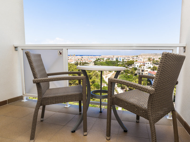 Globales Club Almirante Farragut 41