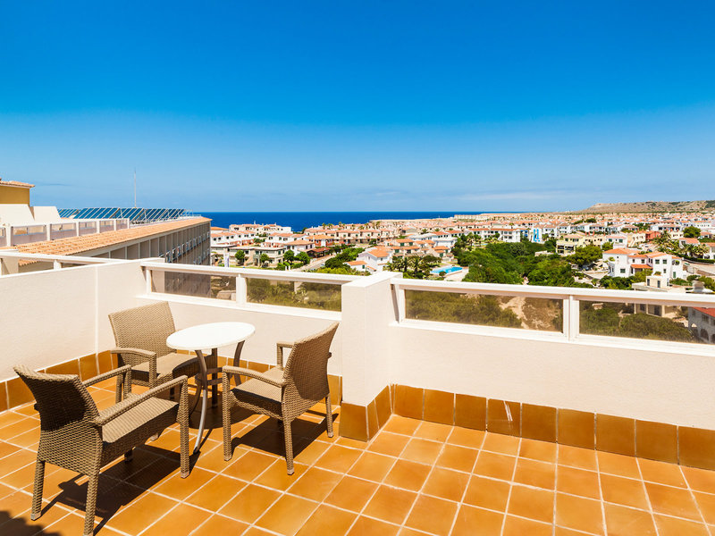 Globales Club Almirante Farragut 44