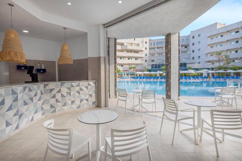 Alua Tenerife 42
