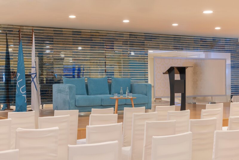 Alua Tenerife 43