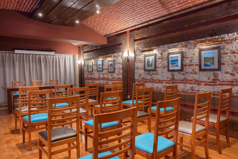 Alua Tenerife 44