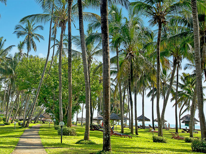 Neptune Village Beach Resort 2