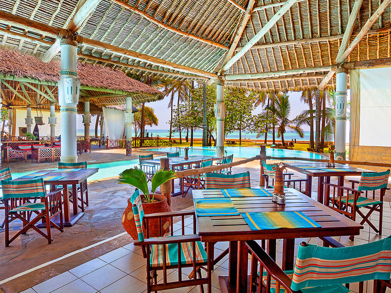 Neptune Village Beach Resort 4