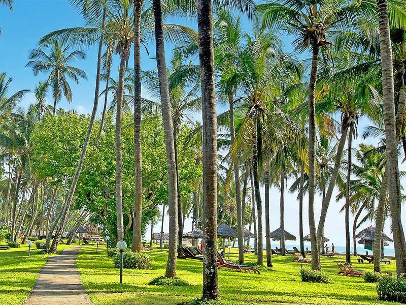 Neptune Village Beach Resort 8