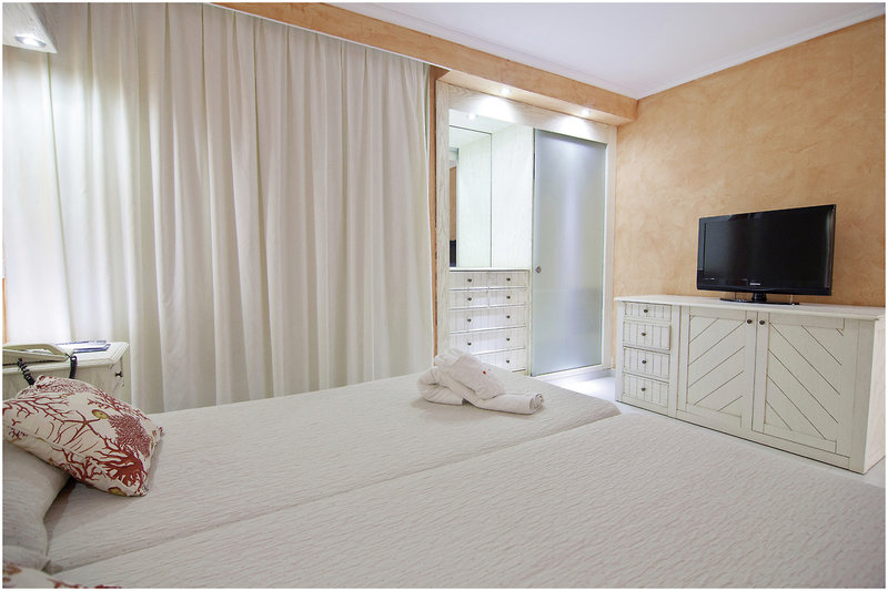 Royal Son Bou Family Club 4