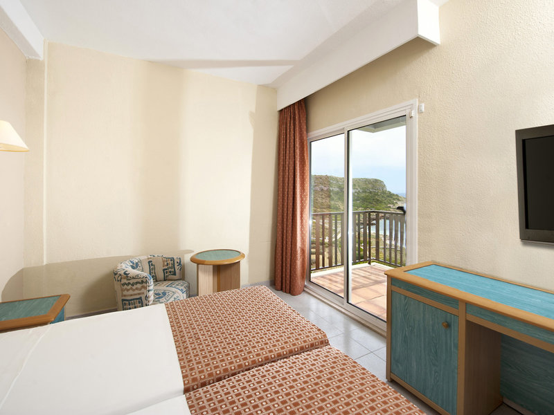 Sol Milanos & Pinguinos Club 26