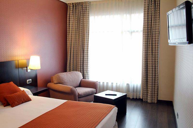 Conde Duque Bilbao 3 - Room Example