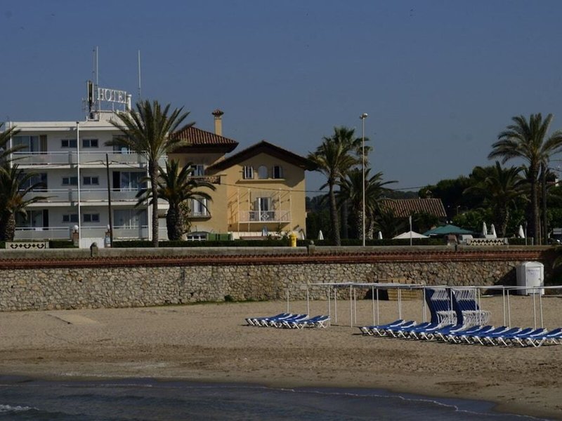 Hotel Subur Maritim 6