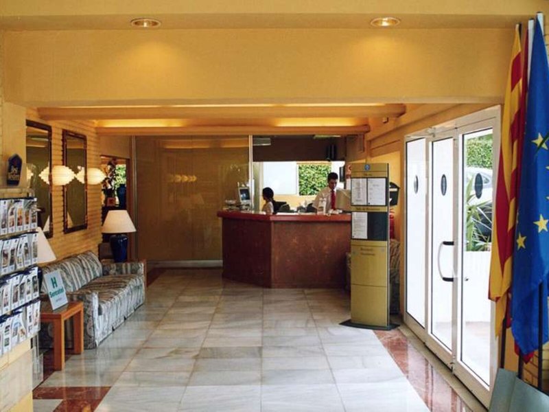 Hotel Subur Maritim 19