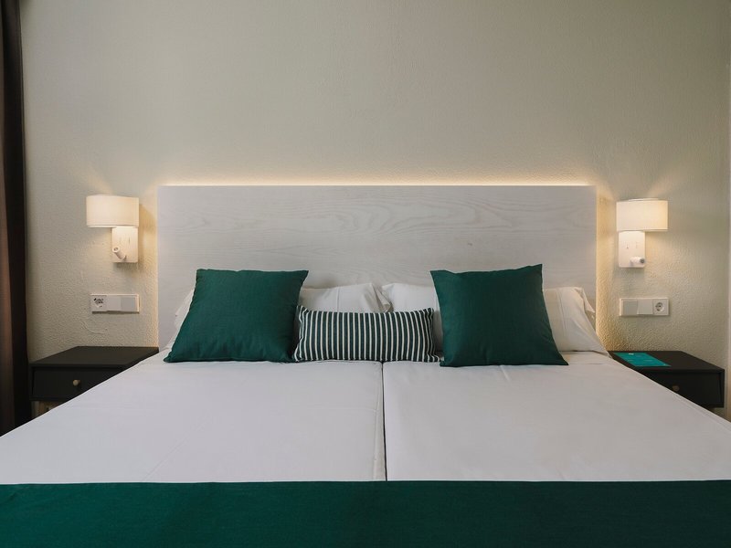 AluaSun Far Menorca 40