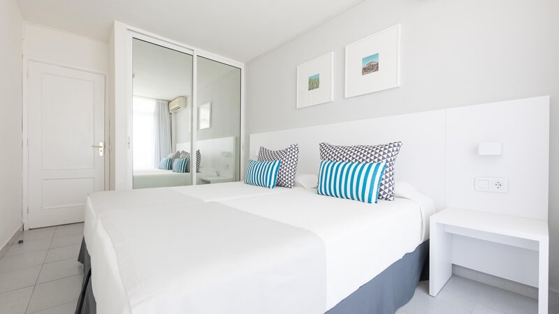 BlueSea Lagos De Cesar 17