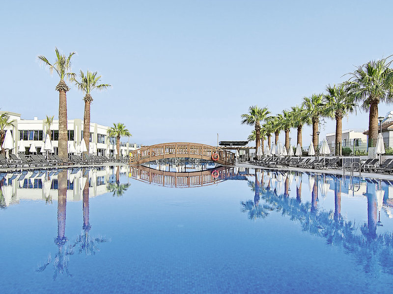 Palm Wings Beach Resort & Spa Kusadasi 9 - Outdoor Pool