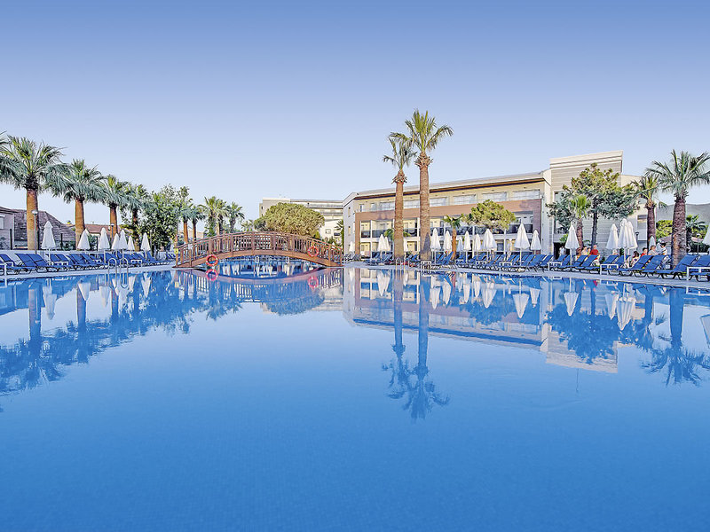 Palm Wings Beach Resort & Spa Kusadasi 17 - Outdoor Pool