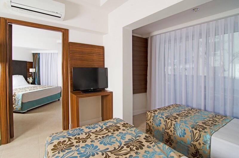 Palm Wings Beach Resort & Spa Kusadasi 35 - Room Example
