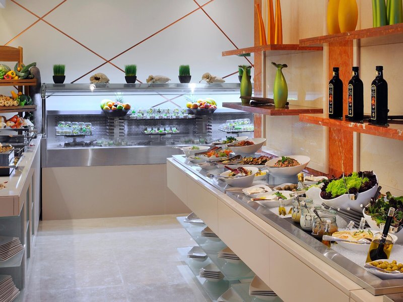 Mövenpick Hotel Jumeirah Lakes Towers 11