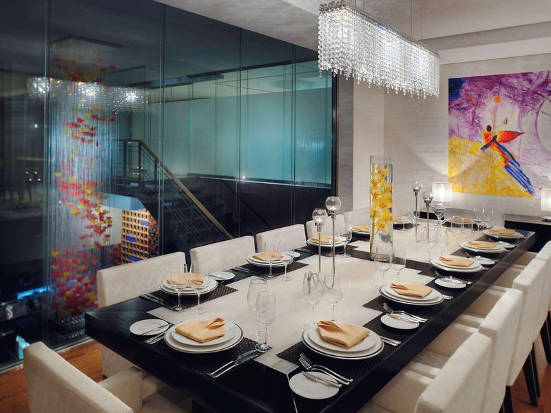 Mövenpick Hotel Jumeirah Lakes Towers 17