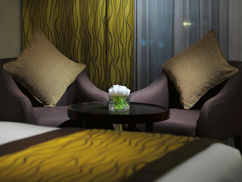 Mövenpick Hotel Jumeirah Lakes Towers 25