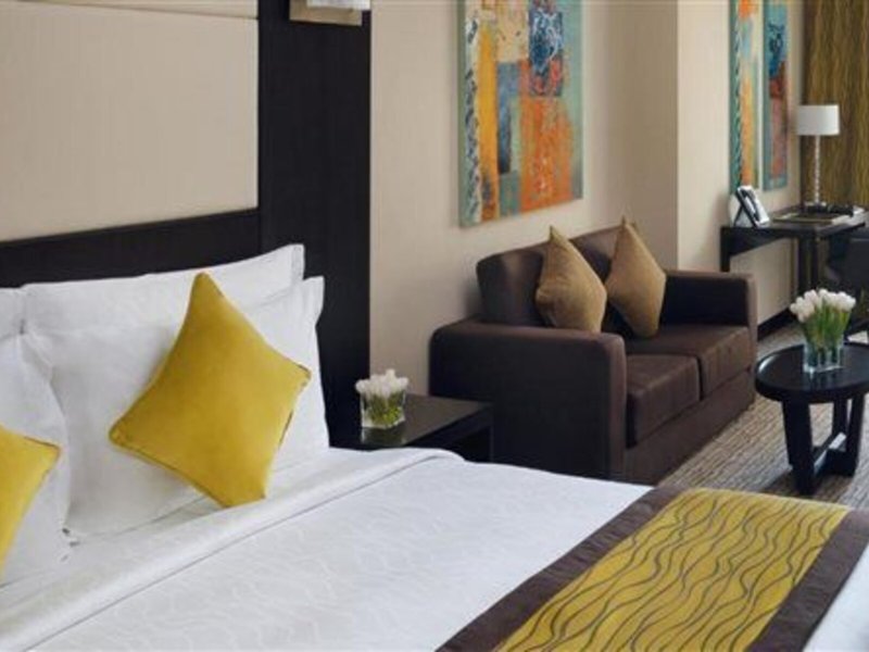 Mövenpick Hotel Jumeirah Lakes Towers 32