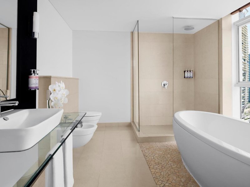 Mövenpick Hotel Jumeirah Lakes Towers 36