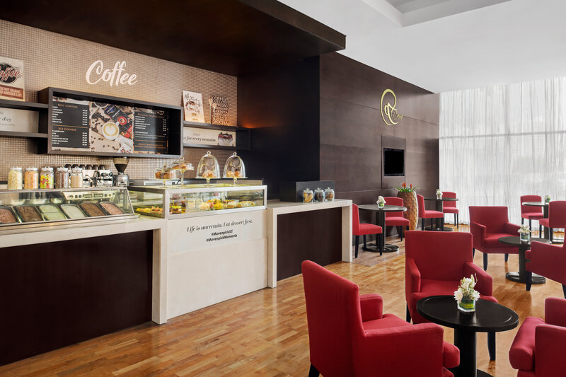 Mövenpick Hotel Jumeirah Lakes Towers 4