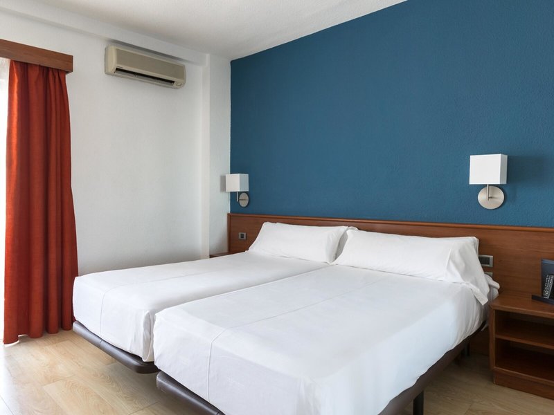 Catalonia Punta Del Rey 10 - Room Example