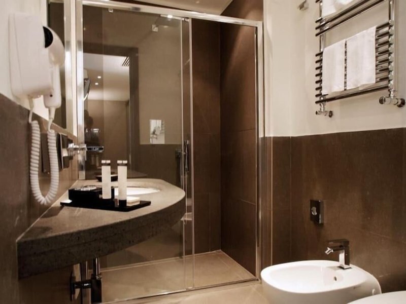 Culture Hotel Centro Storico 16 - Bathroom Example