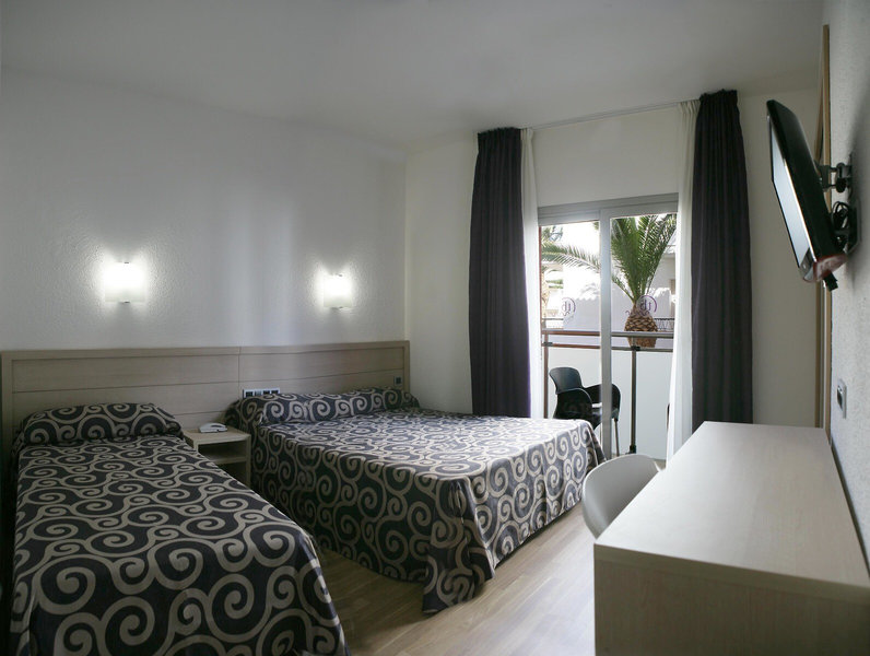 Tossa Beach Center 10