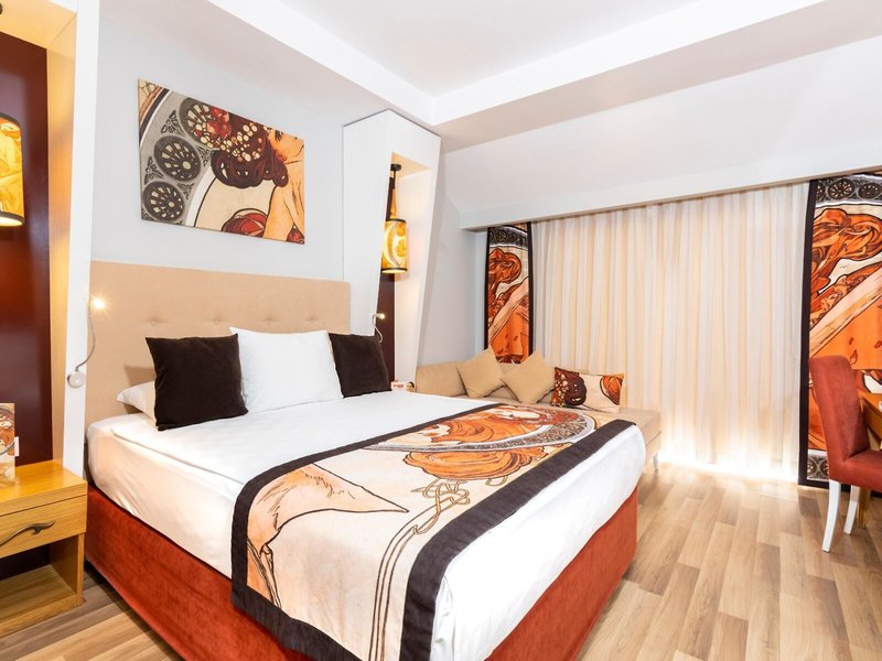 Orange Palace & Spa 23 - Room Example