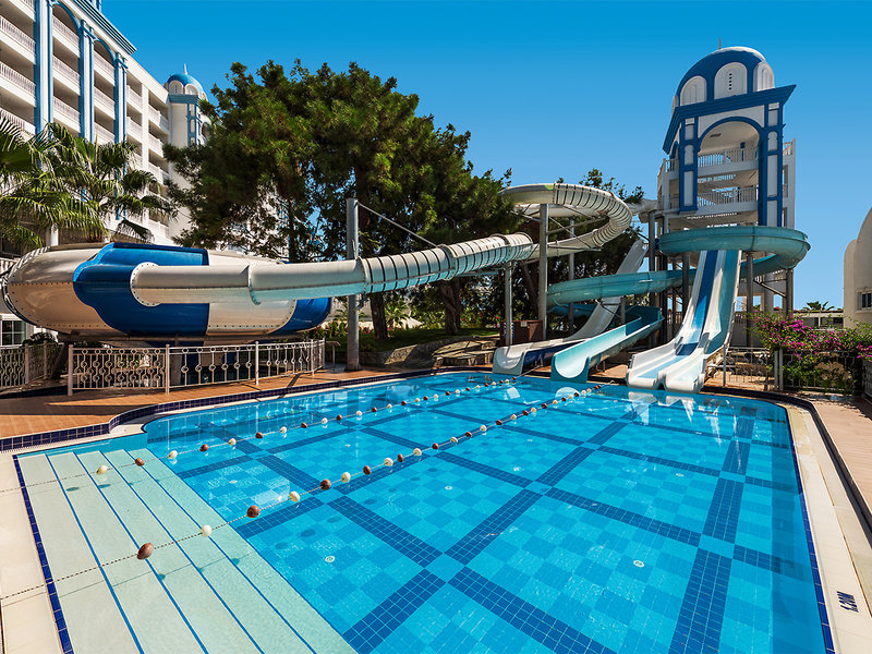 Rubi Platinum Spa Resort & Suites 10