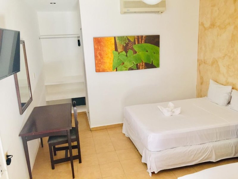 Casa de las Flores 28