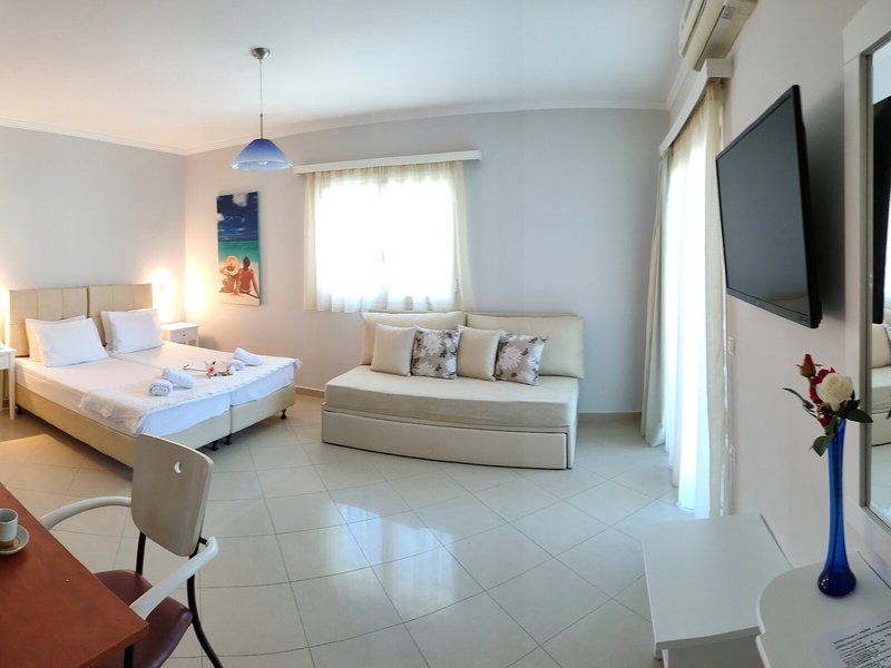 Valena Studios 23