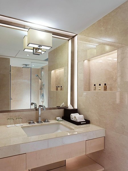 The Royal Garden Kowloon 36 - Bathroom Example
