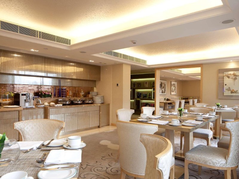 The Royal Garden Kowloon 17