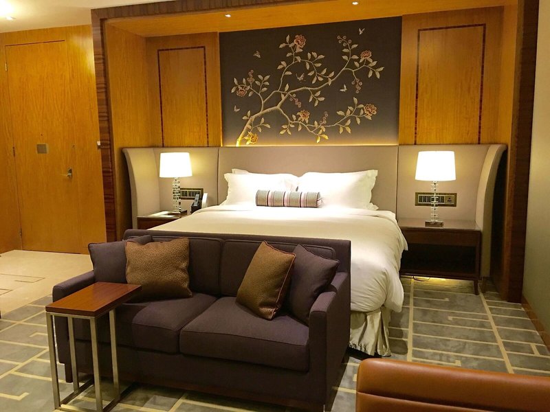 The Royal Garden Kowloon 25