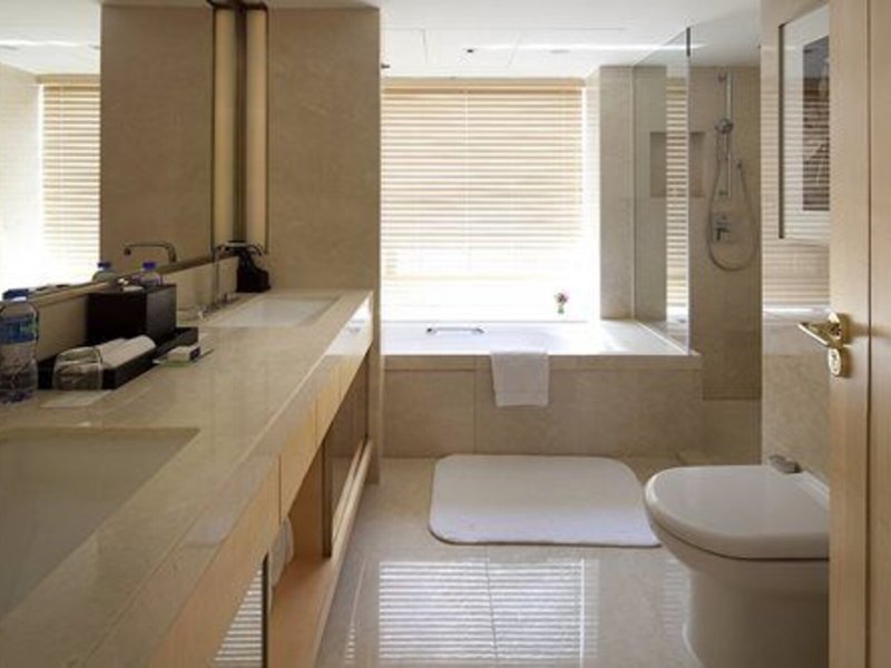 The Royal Garden Kowloon 44