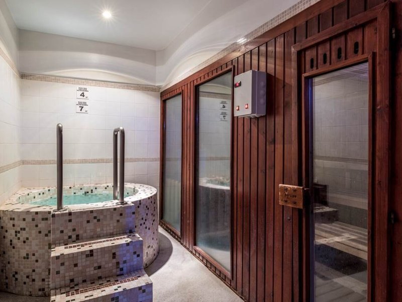 Paradise Park Fun Lifestyle Hotel 10