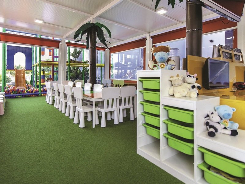 Paradise Park Fun Lifestyle Hotel 42