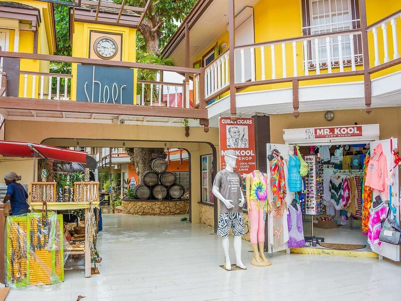Belair Beach Hotel