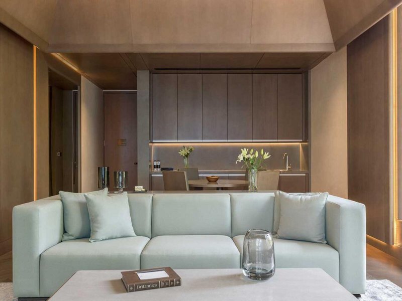 The Roseate New Delhi 16