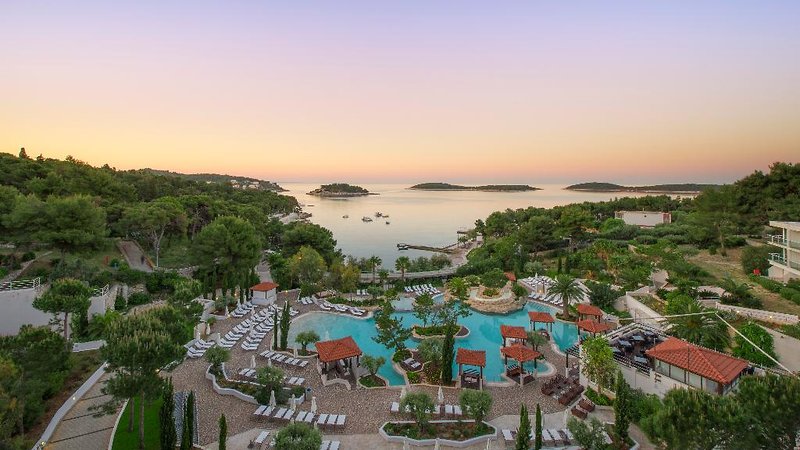 Amfora Hvar Grand Beach Resort 3