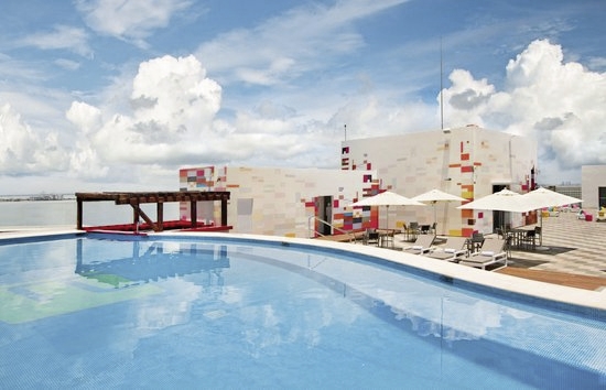 Aloft Cancun 2