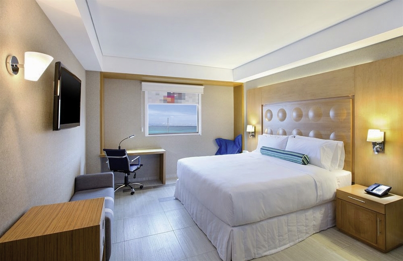 Aloft Cancun 16