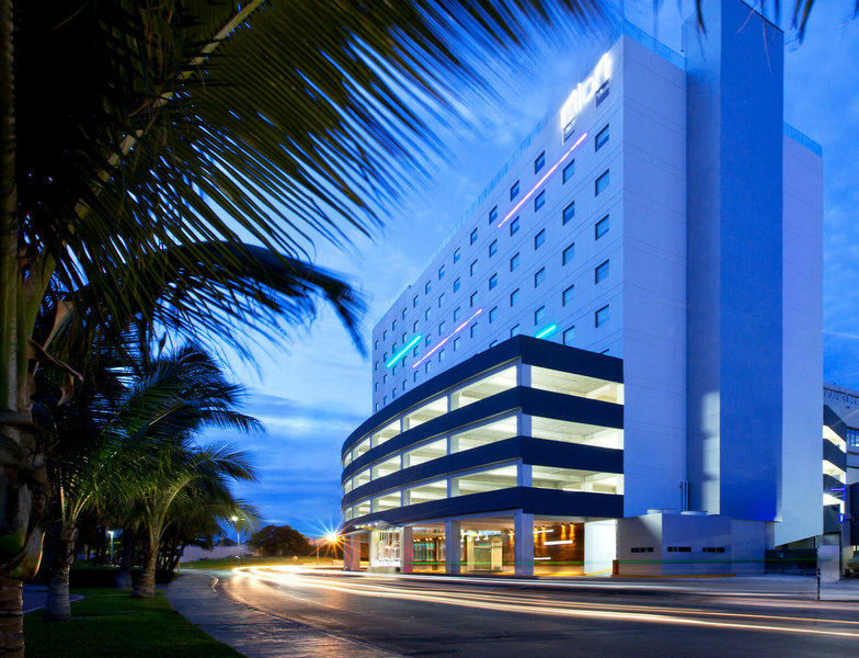 Aloft Cancun 1