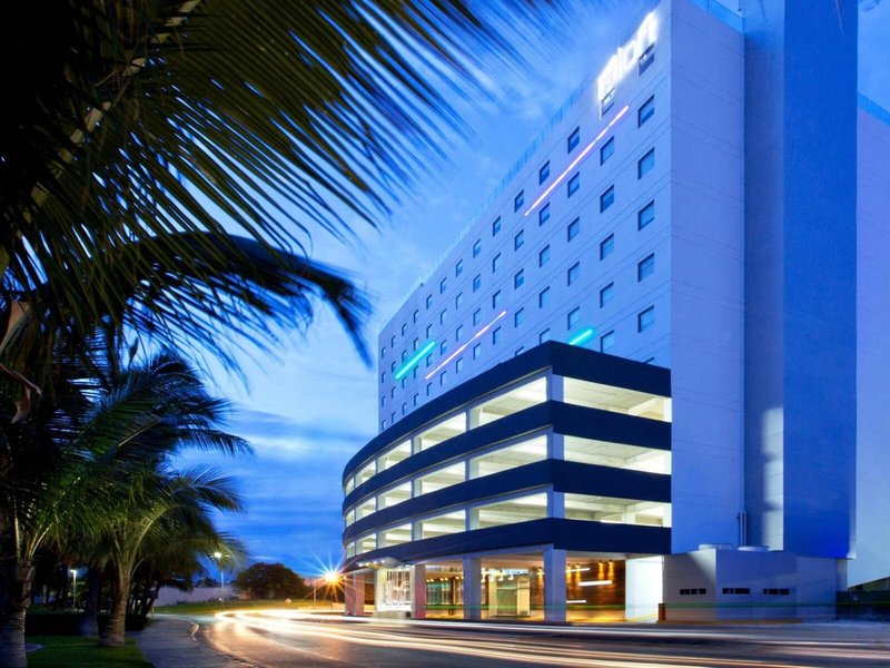 Aloft Cancun 4