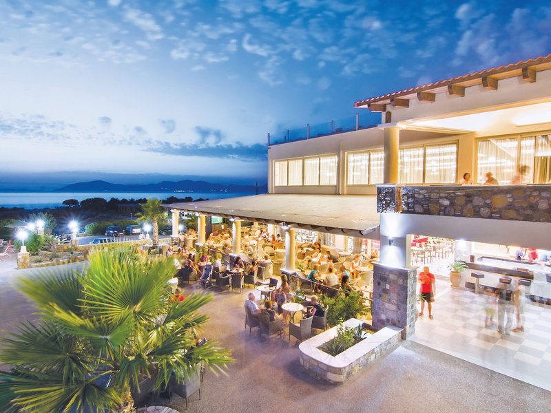 Kouros Palace Hotel 1