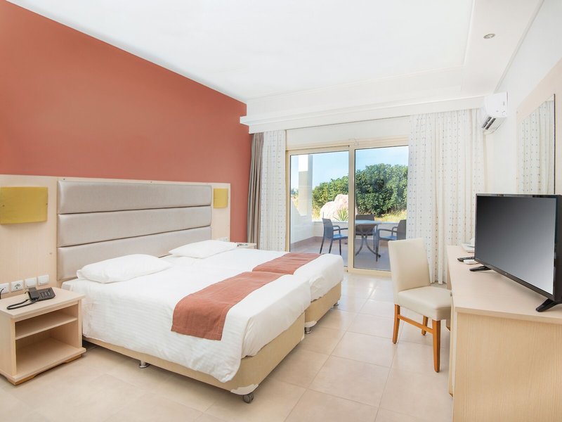 Kouros Palace Hotel 46